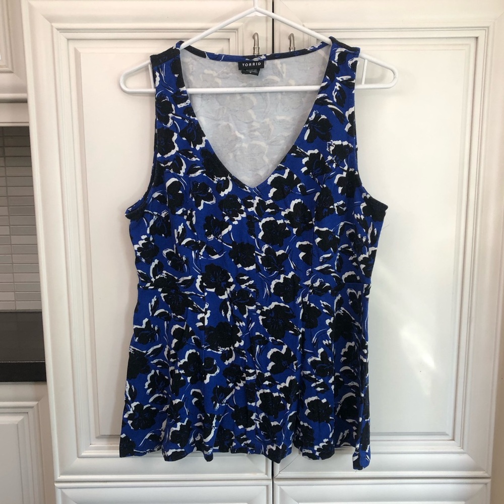 Torrid floral ladies stretchy tank top